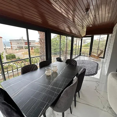 Pearl Mansion-2 Sea View 3br Duplex Villa, Near Seaside In Cunda Appartement