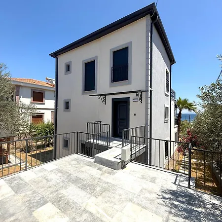 Apartment Pearl Mansion-2 Sea View 3br Duplex Villa, Near Seaside In Cunda