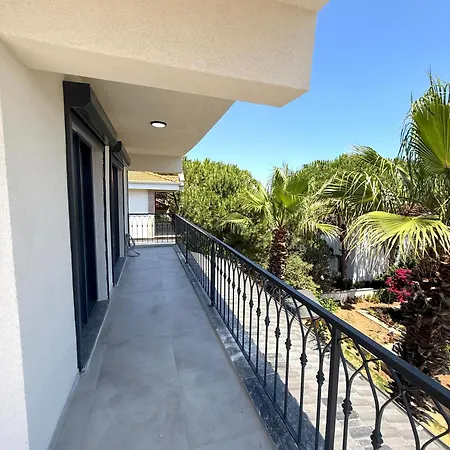 Pearl Mansion-2 Sea View 3br Duplex Villa, Near Seaside In Cunda Apartment